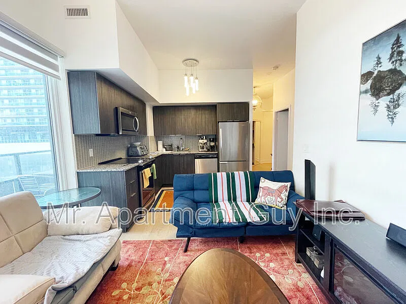 20 Shore Breeze Dr — Photo 2