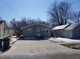 624 Jackson St, Muscatine, IA 52761