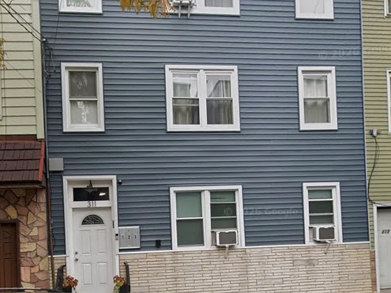 311 Lafayette St #2 — Photo 11
