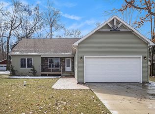 26152 Lakewood Dr, Elkhart, IN 46514