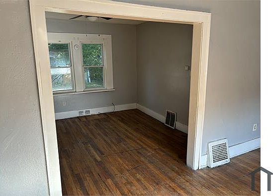 2nd image of 18416 Norwood St