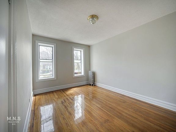 3rd image of 83-09 Brevoort St #6D