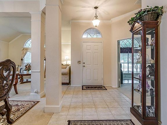 4th image of 3011 Saint Stephens Dr
