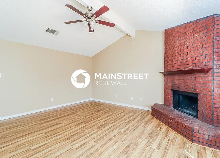 5715 Woodsetter Ct — Photo 3