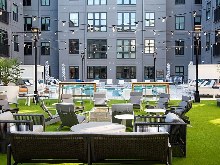 Alfresco Dining & Gathering Area