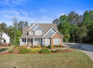 4452 Sandhurst Pl, Flowery Branch, GA 30542