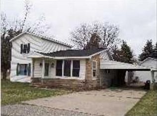 324 South St, Six lakes, MI 48886