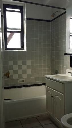 2nd image of 145 E 96th St