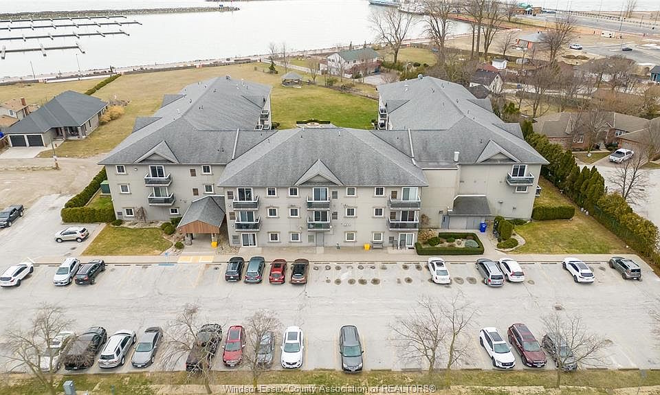 1st image of 44 Robson Rd #216