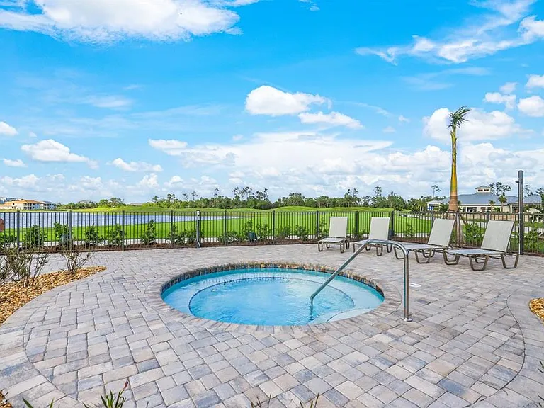 14041 Heritage Landing Blvd #642 — Photo 38