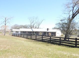 374 NE Magnolia Rd, Branford, FL 32008