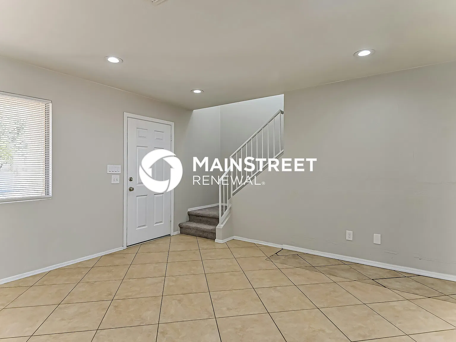 5632 S Vine Ave — Photo 2