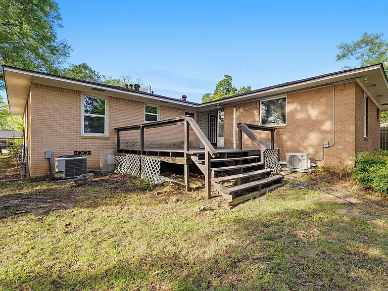 1520 E Hankerson St — Photo 21