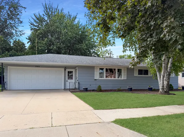440 Jerelyn Ct, Combined Locks, WI 54113