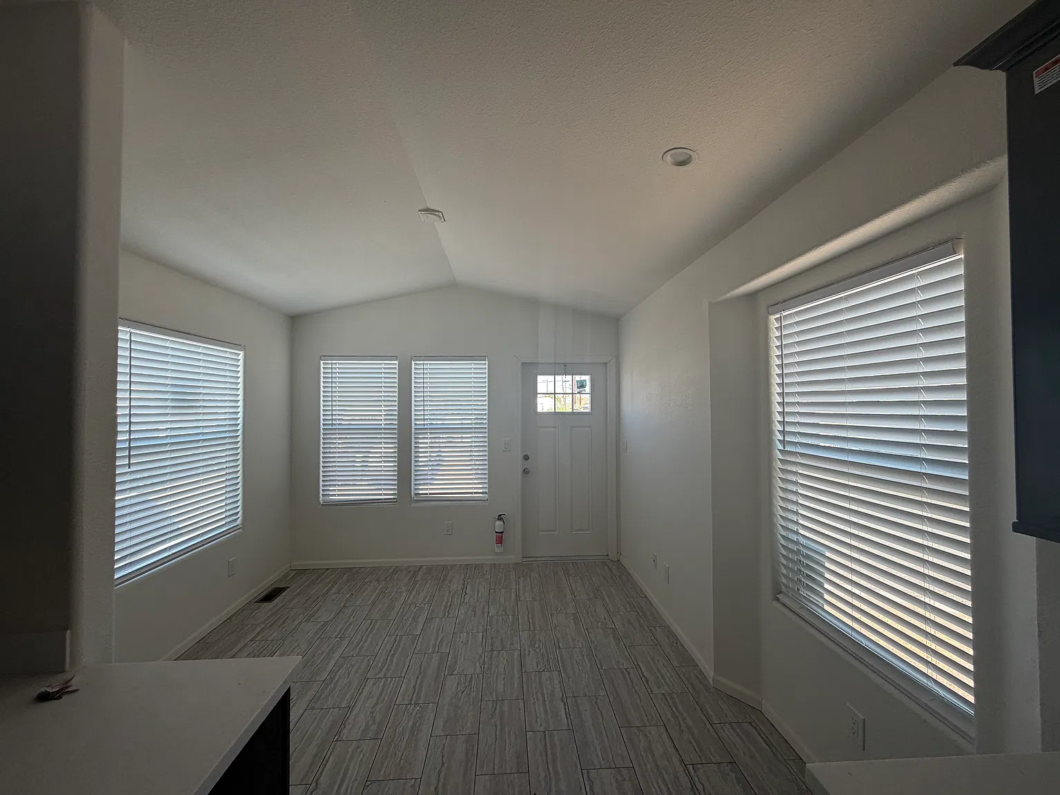 1 bed, 399 sqft, $1,200 — Photo 3
