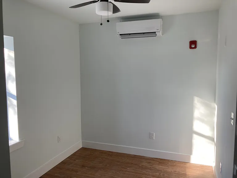 1230 N 50th St #D — Photo 5