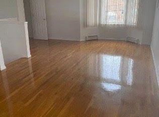 6142 160th St, Fresh Meadows, NY 11365
