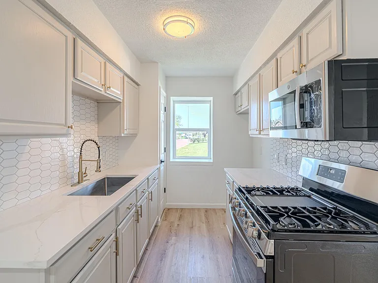 3538 Cork Dr — Photo 6