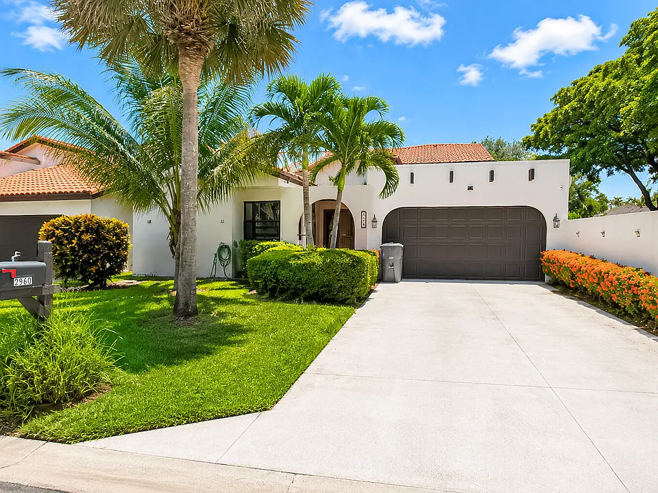 7678 Solimar Cir