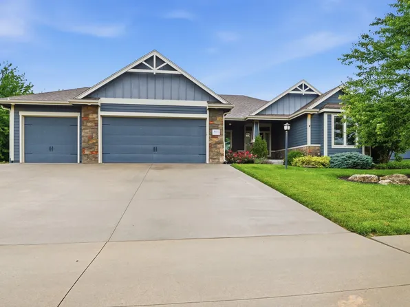 3112 SE Silverleaf Ct, Topeka, KS 66609