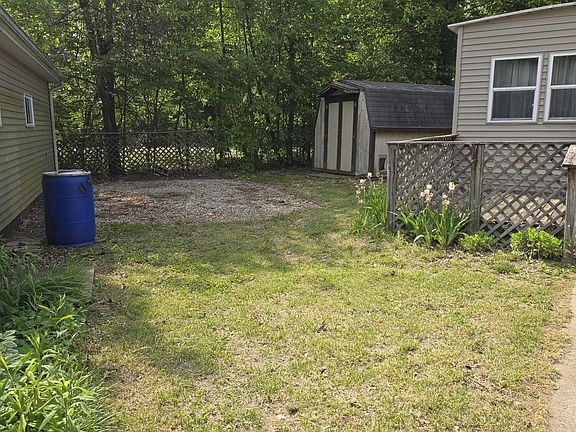 5th image of 6876 Rowley Dr