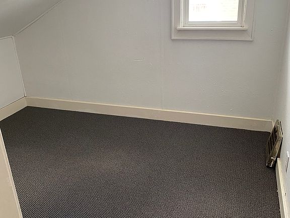 3rd image of 12 Guilfoyle Ave #2