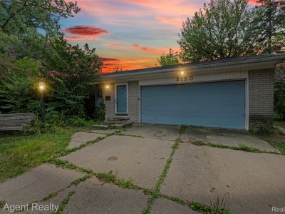 2130 Stratford Dr, Troy, MI, 48083