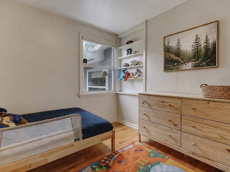View of the other side of the previous room