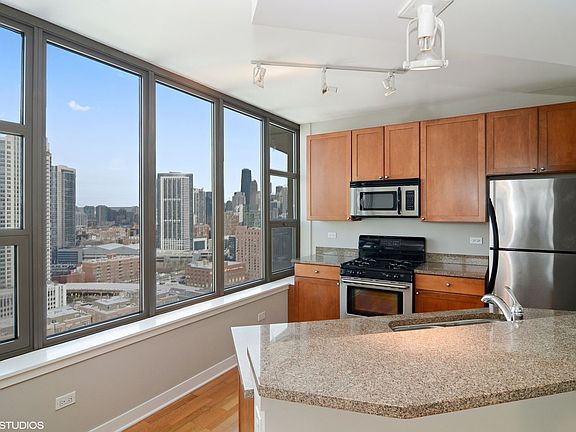 2nd image of 200 N Jefferson St APT 2104
