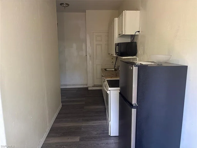 923 Sunrise Blvd — Photo 4