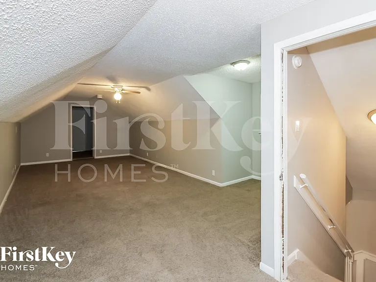 4619 Leash Ln — Photo 11