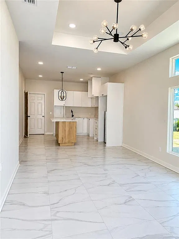 1202 Woodland Ave — Photo 2