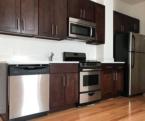 1st image of 22405 93rd Ave #1