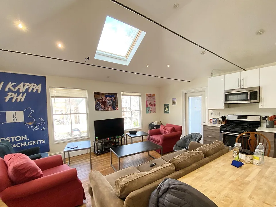 89 Cedar St #3