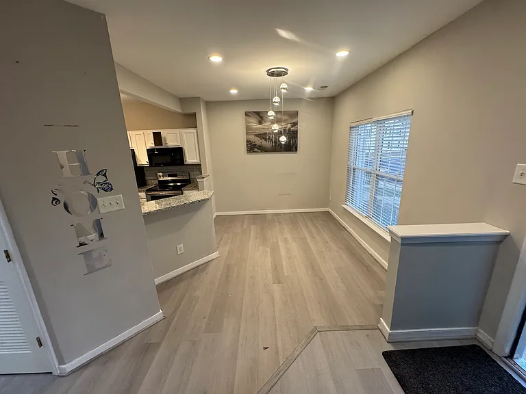 5506 Springwater Ln — Photo 3