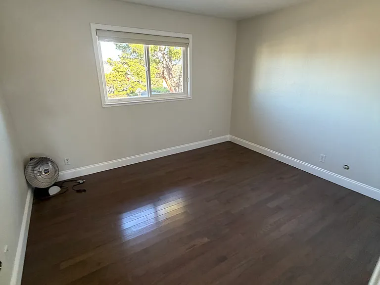 186 Beach Park Blvd — Photo 13