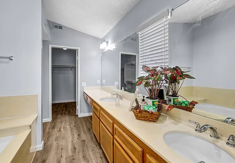 625 Forester Ln — Photo 25