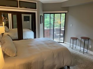 224 N Poplar St APT 8, Charlotte, NC 28202