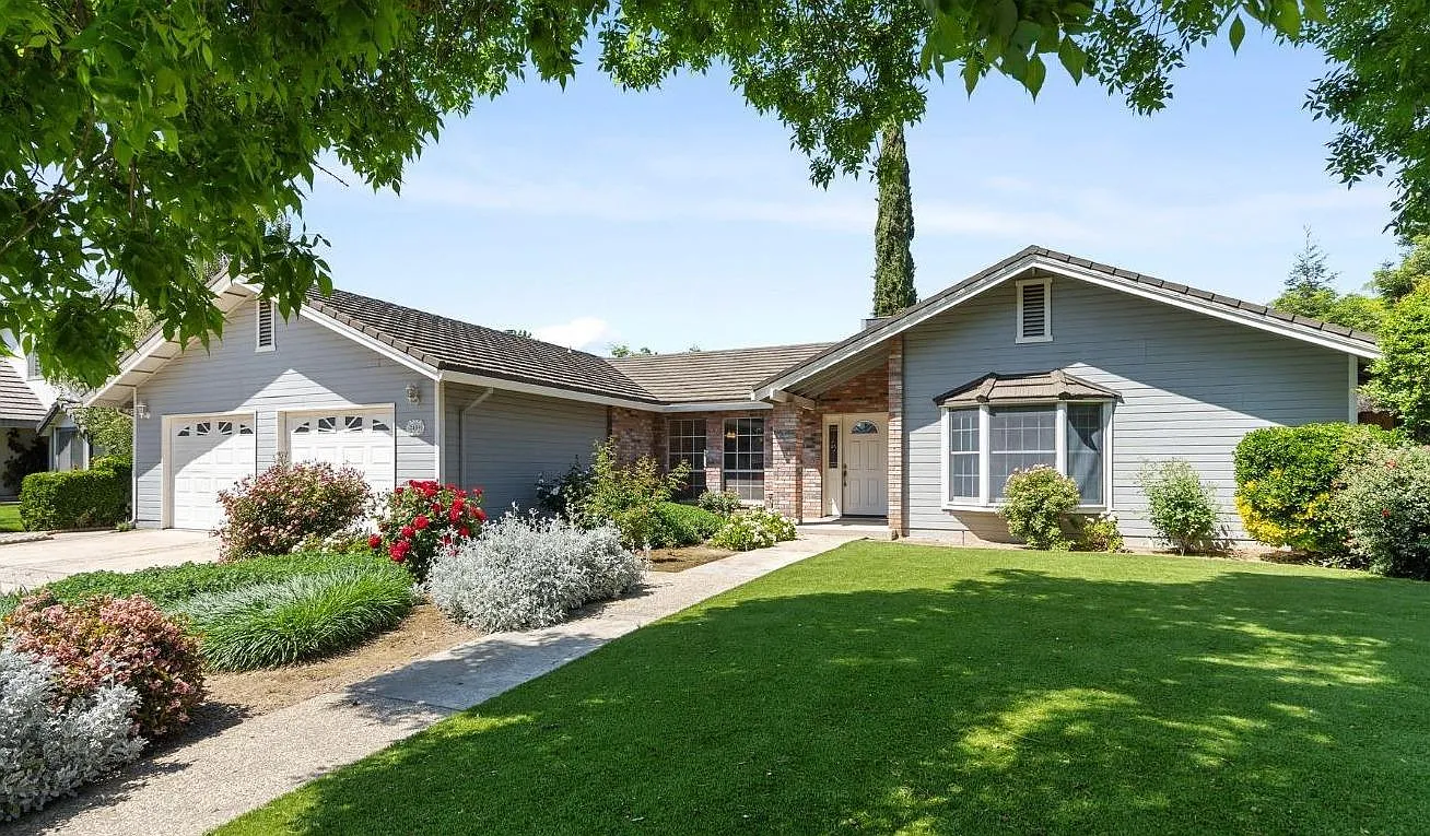 2409 Chapparal Pl photo 1
