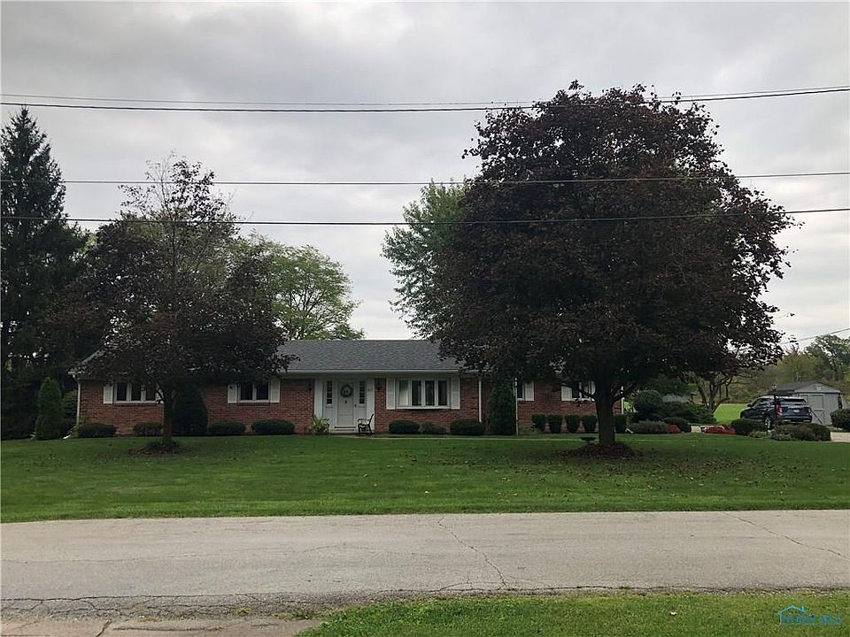 1st image of 807 Cherry Hill Dr
