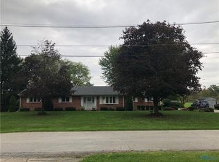 807 Cherry Hill Dr, Bowling Green, OH 43402