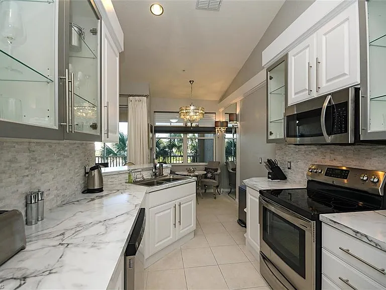 4650 Hawks Nest Way #M-202 — Photo 2