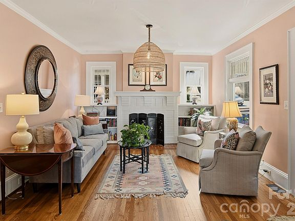 4th image of 451 S Hawthorne Rd #105