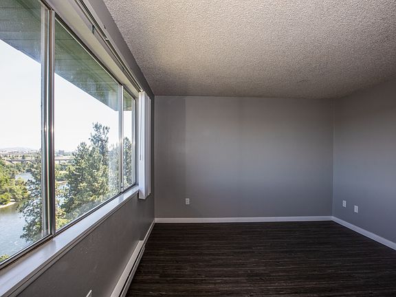 The Broadmoor bedroom with window view