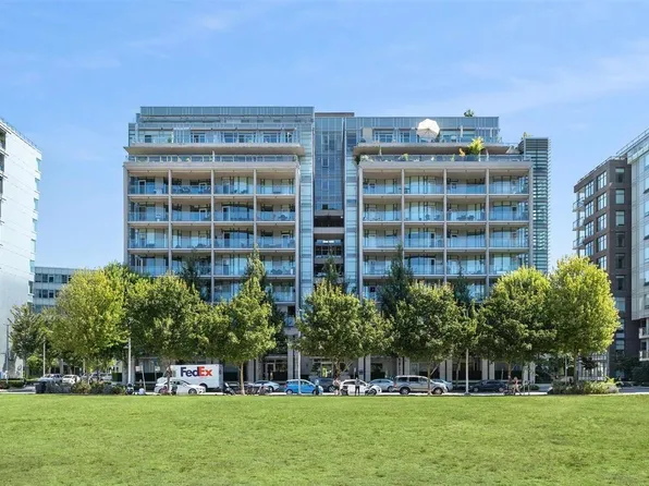 1616 Columbia St #404, Vancouver, BC V5Y 0B7
