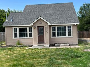 4702 Summers Ln, Klamath Falls, OR