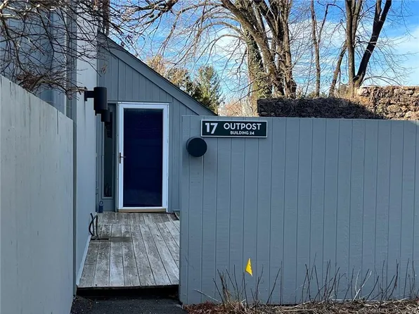 17 Outpost Lane #17, Ridgefield, CT 06877