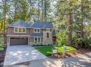 17656 Kelok Rd, Lake Oswego, OR 97034