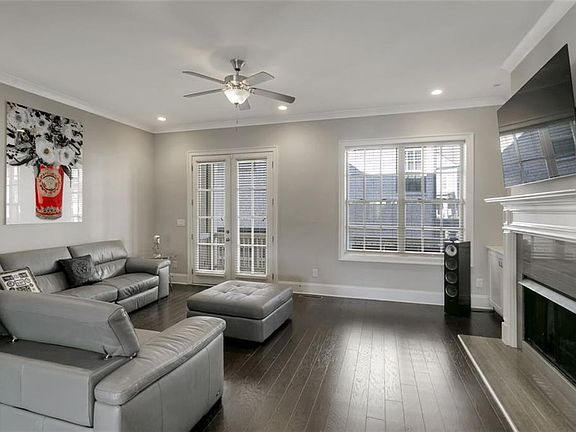 3rd image of 7029 Richwood Cir