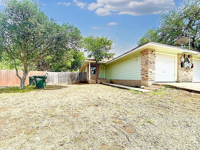106 Hughson Ct — Photo 20